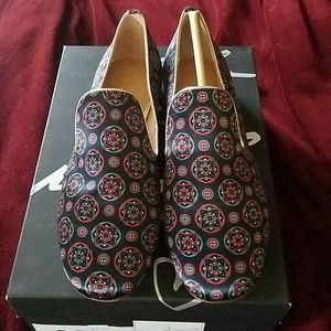 Women's shoes